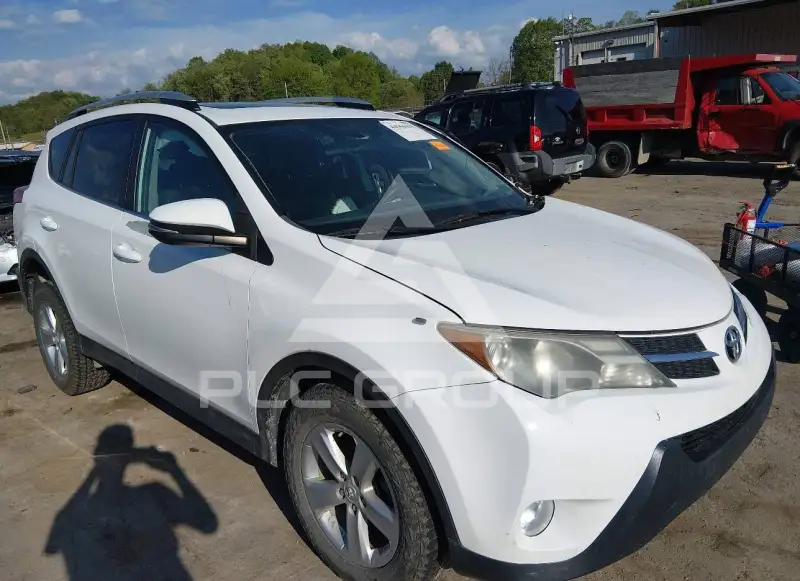 2013 Toyota RAV4 photo