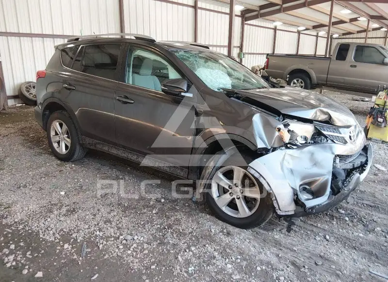 2013 Toyota RAV4 фото