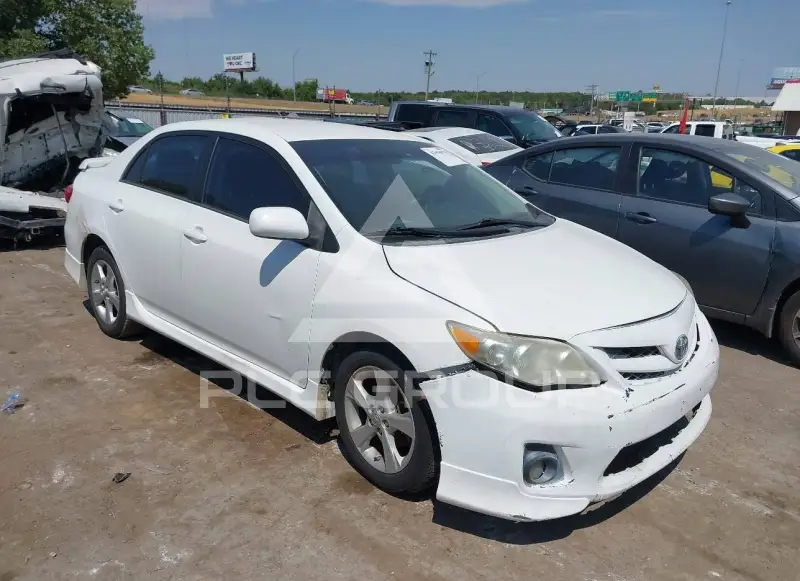 2013 Toyota COROLLA фото