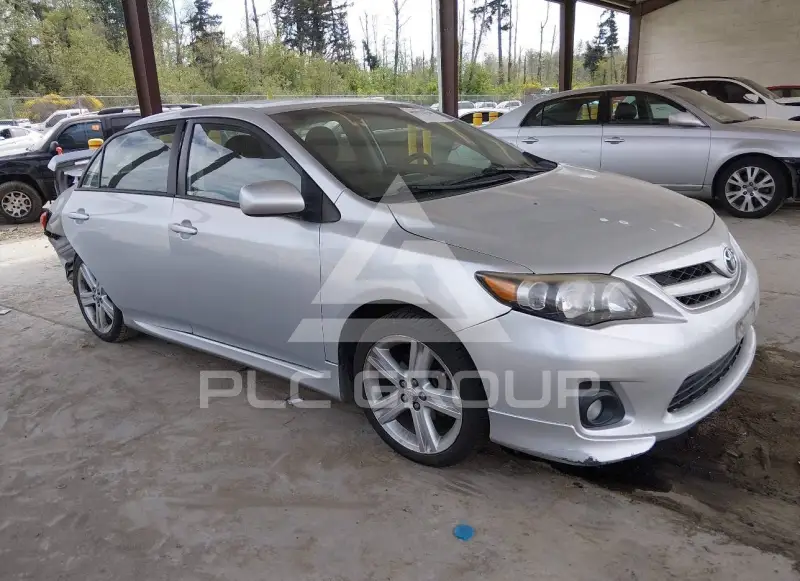 2013 Toyota COROLLA фото
