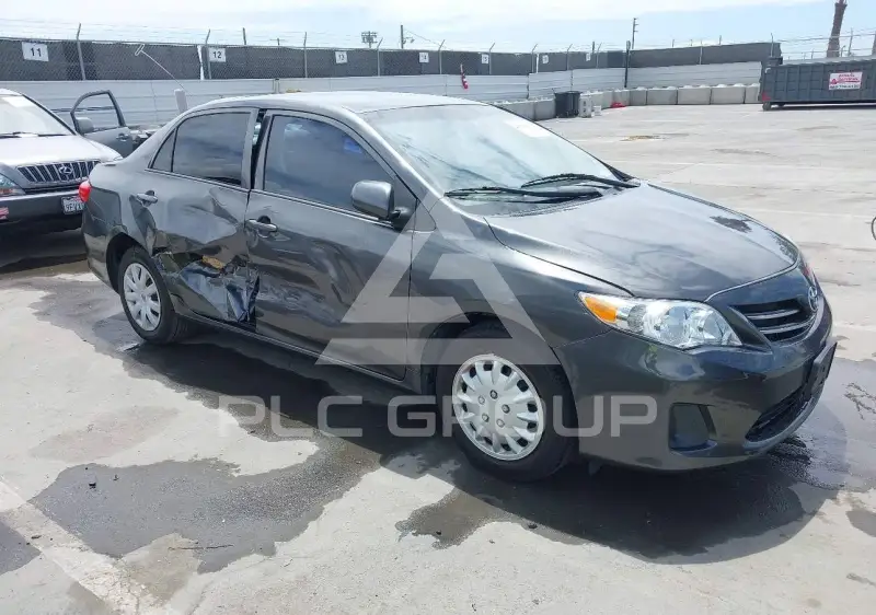 2013 Toyota COROLLA photo