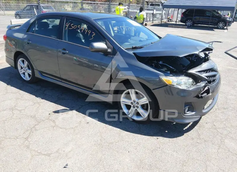 2013 Toyota COROLLA photo