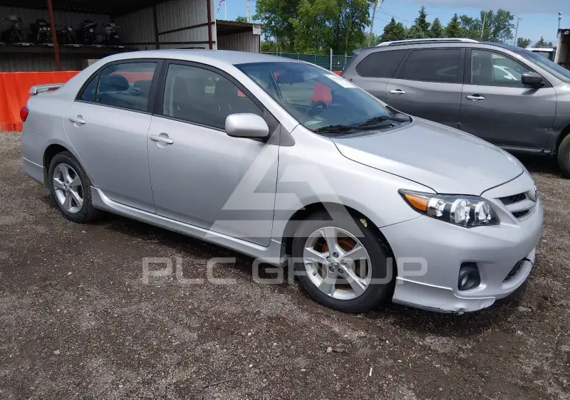 2013 Toyota COROLLA фото