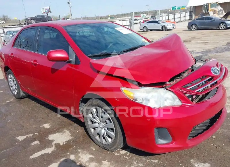 2013 Toyota COROLLA фото