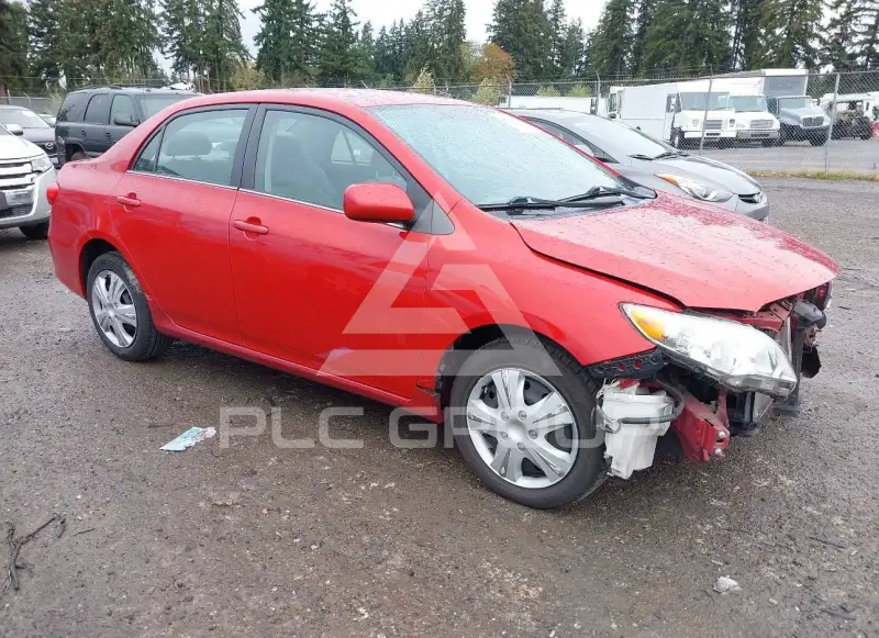 2013 Toyota COROLLA фото