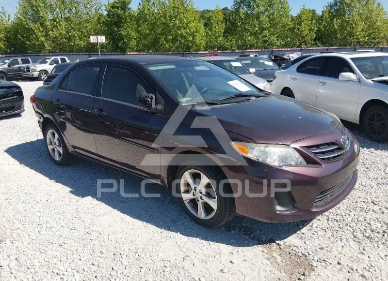 2013 Toyota COROLLA фото