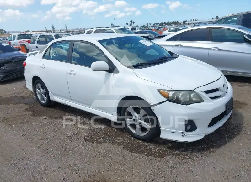 2013 Toyota COROLLA фото