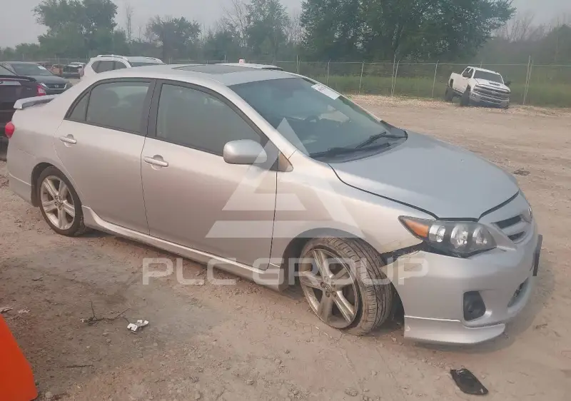 2013 Toyota COROLLA фото