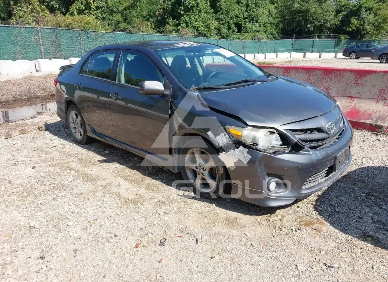 2013 Toyota COROLLA фото