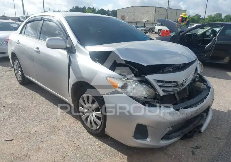 2013 Toyota COROLLA photo