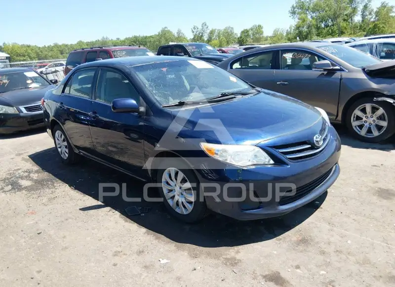 2013 Toyota COROLLA фото