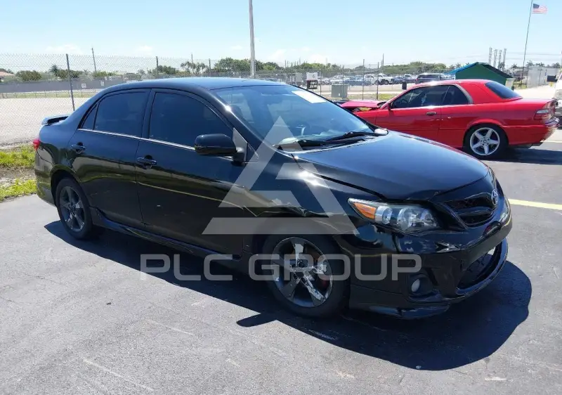 2013 Toyota COROLLA фото