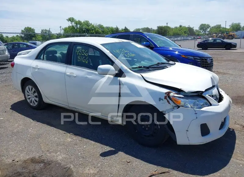 2013 Toyota COROLLA фото