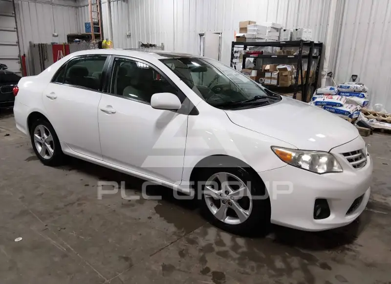 2013 Toyota COROLLA фото