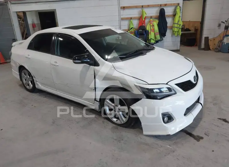 2013 Toyota COROLLA фото