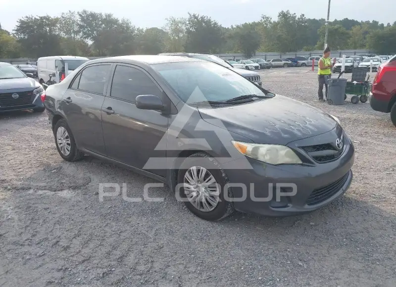 2013 Toyota COROLLA фото