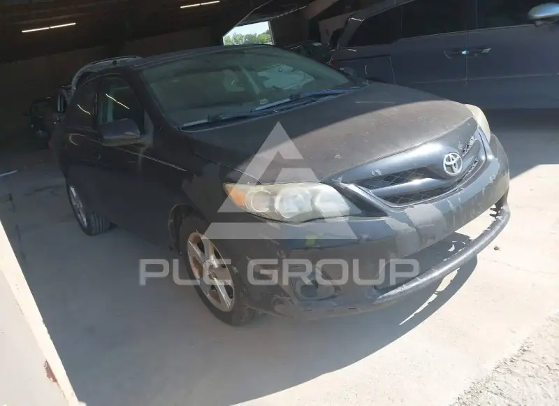 2013 Toyota COROLLA фото