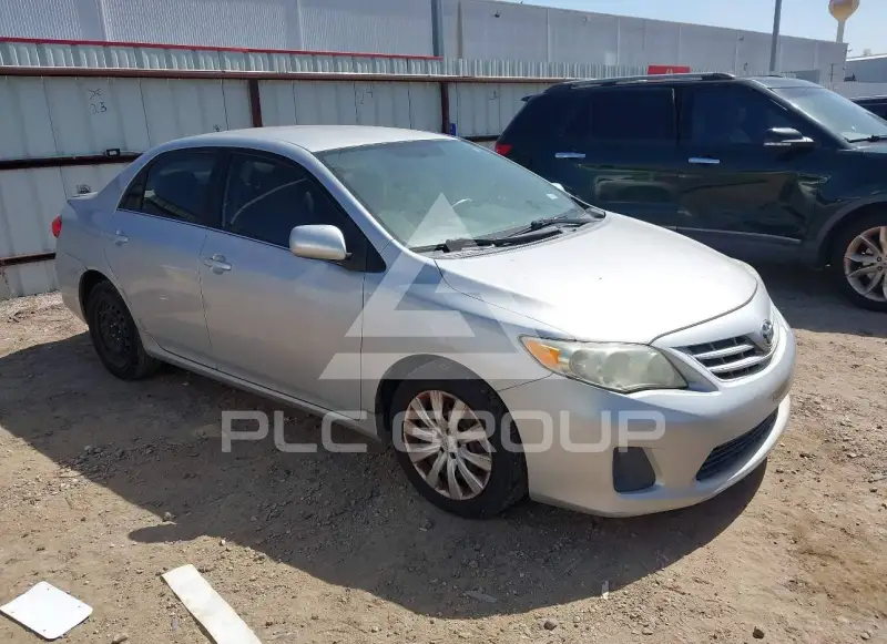 2013 Toyota COROLLA фото
