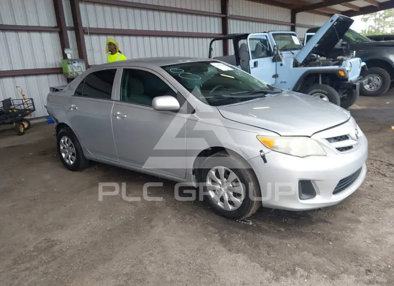 2013 Toyota COROLLA фото