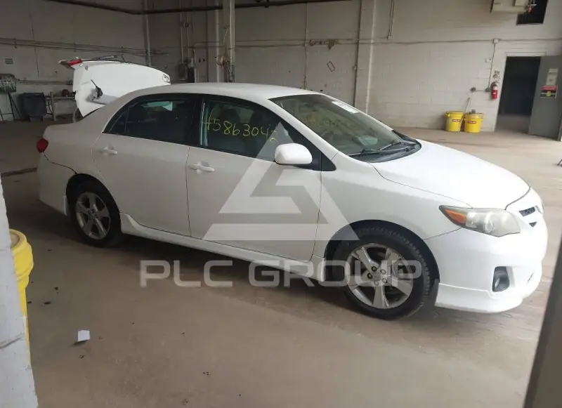 2013 Toyota COROLLA фото