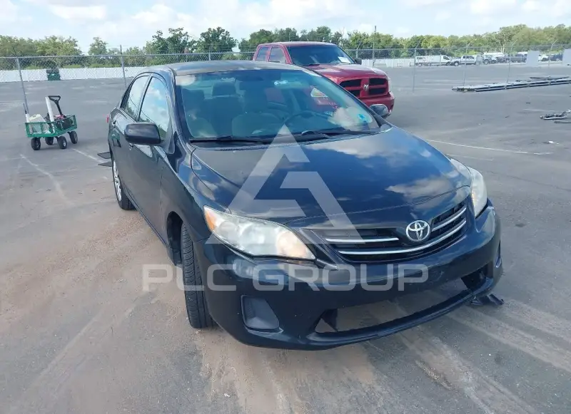 2013 Toyota COROLLA фото
