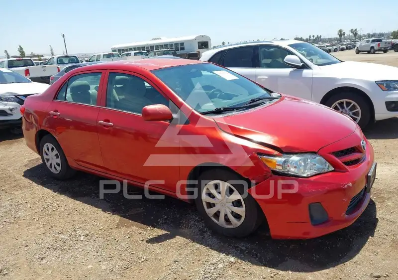 2013 Toyota COROLLA фото