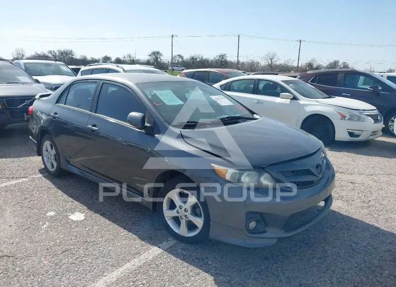 2013 Toyota COROLLA фото