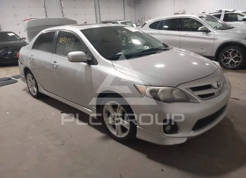 2013 Toyota COROLLA фото