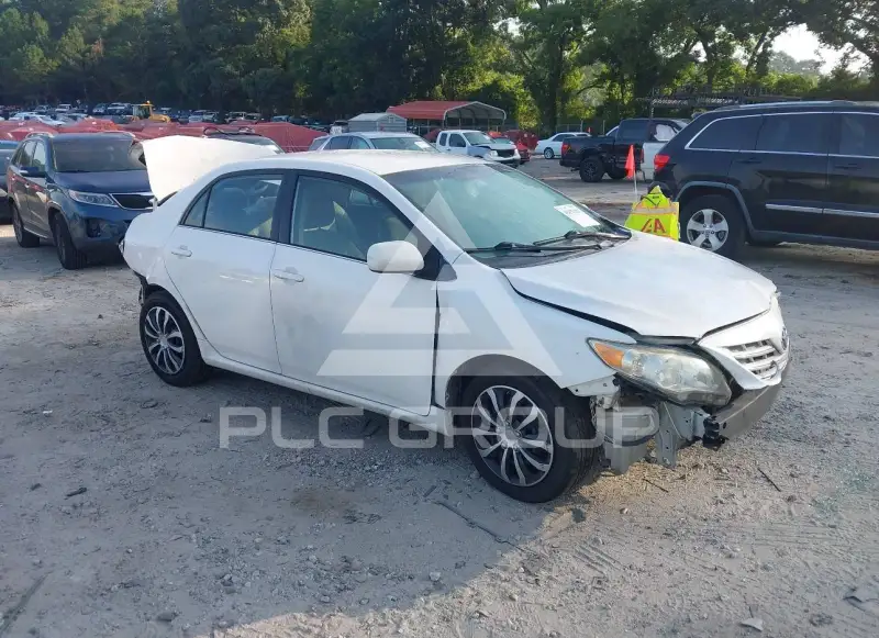 2013 Toyota COROLLA фото