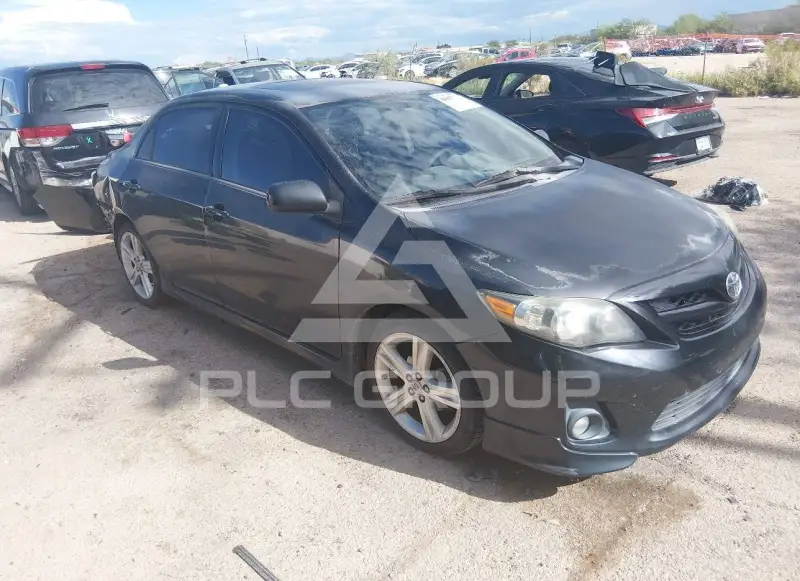 2013 Toyota COROLLA фото
