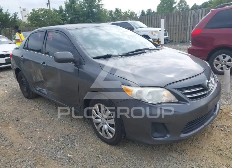 2013 Toyota COROLLA фото