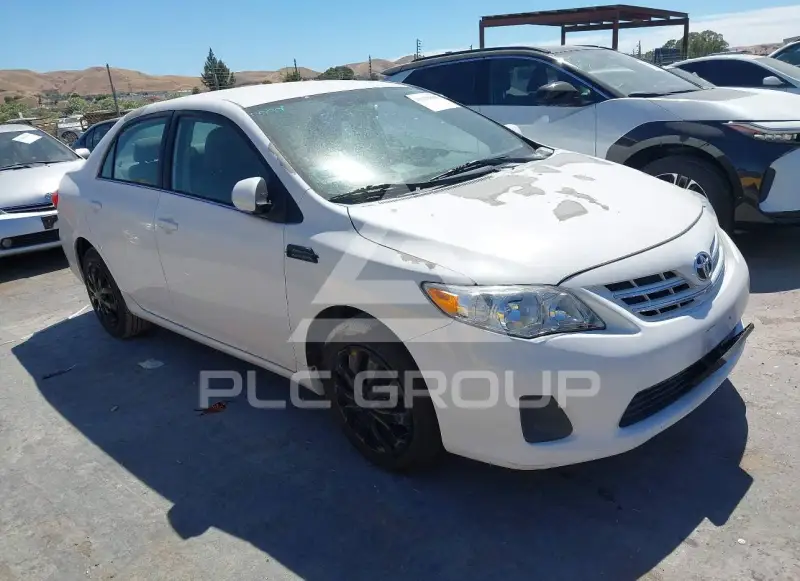 2013 Toyota COROLLA фото