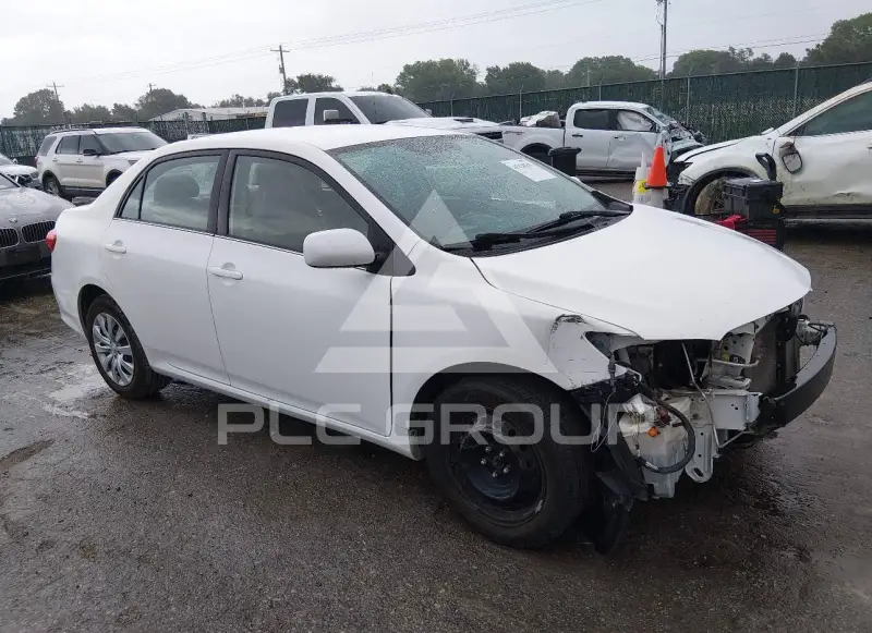 2013 Toyota COROLLA фото