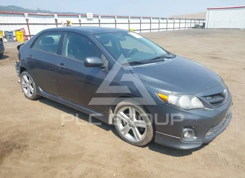 2013 Toyota COROLLA фото