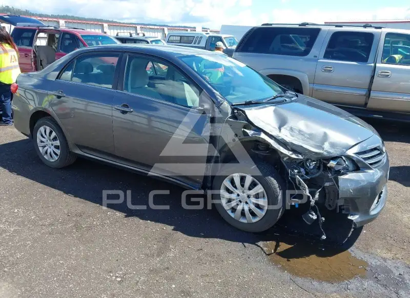 2013 Toyota COROLLA фото