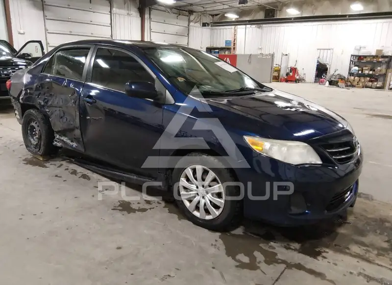 2013 Toyota COROLLA фото