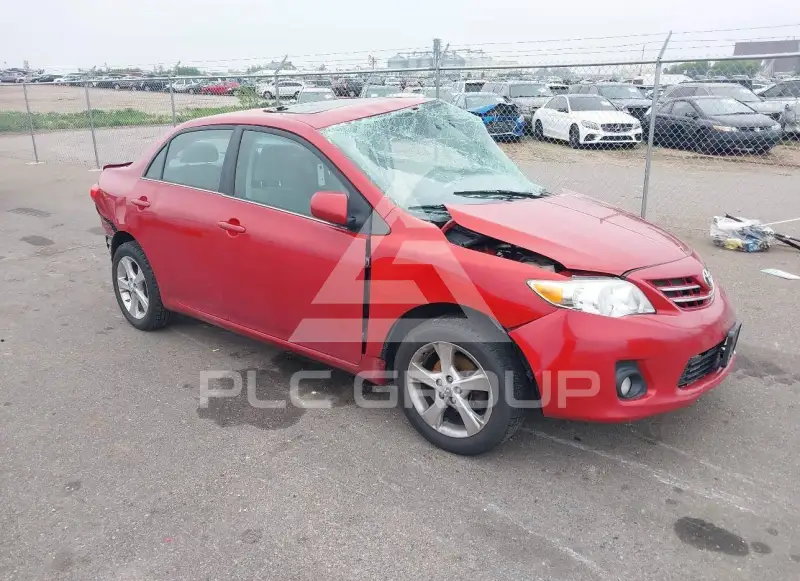 2013 Toyota COROLLA фото