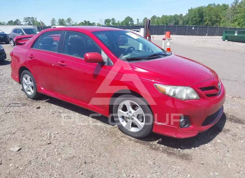 2013 Toyota COROLLA фото