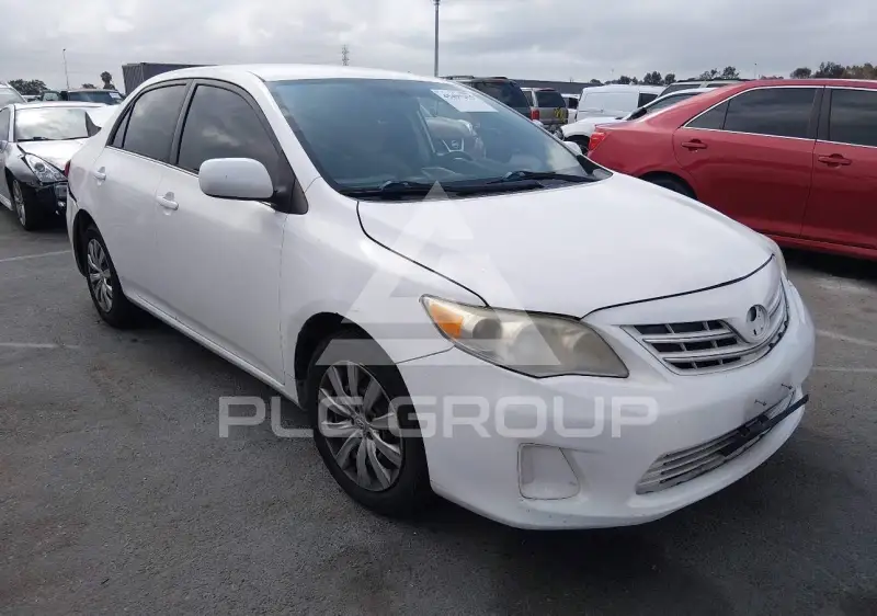 2013 Toyota COROLLA photo