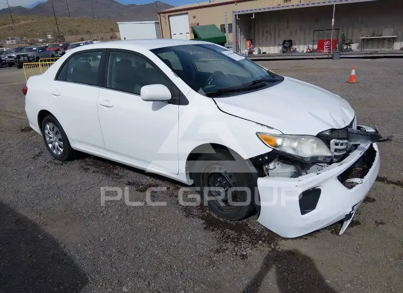 2013 Toyota COROLLA фото