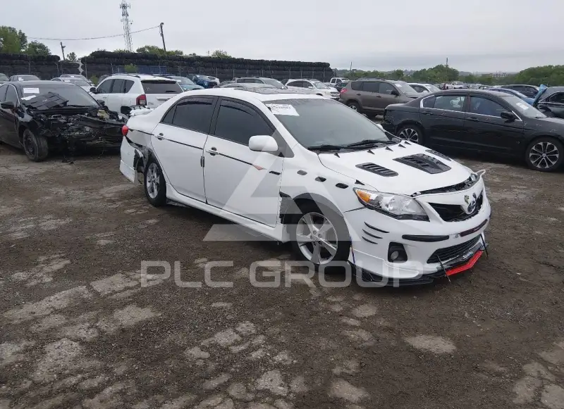 2013 Toyota COROLLA фото