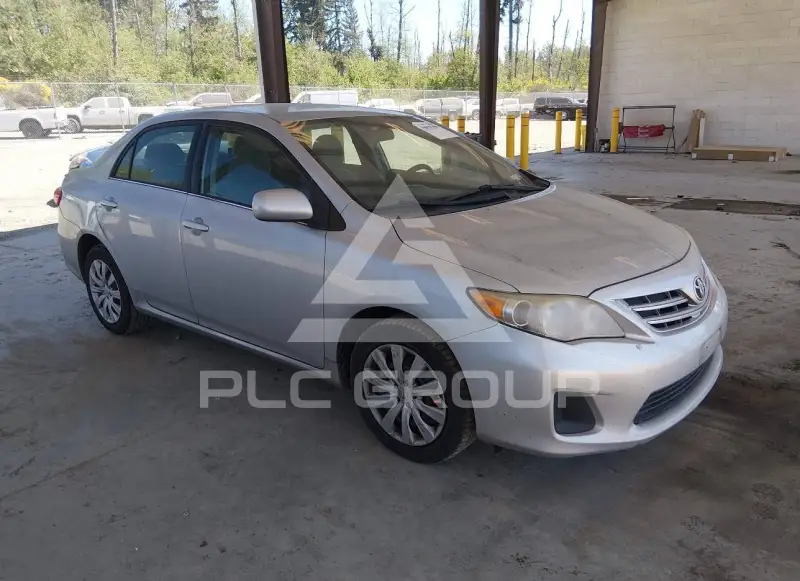 2013 Toyota COROLLA фото