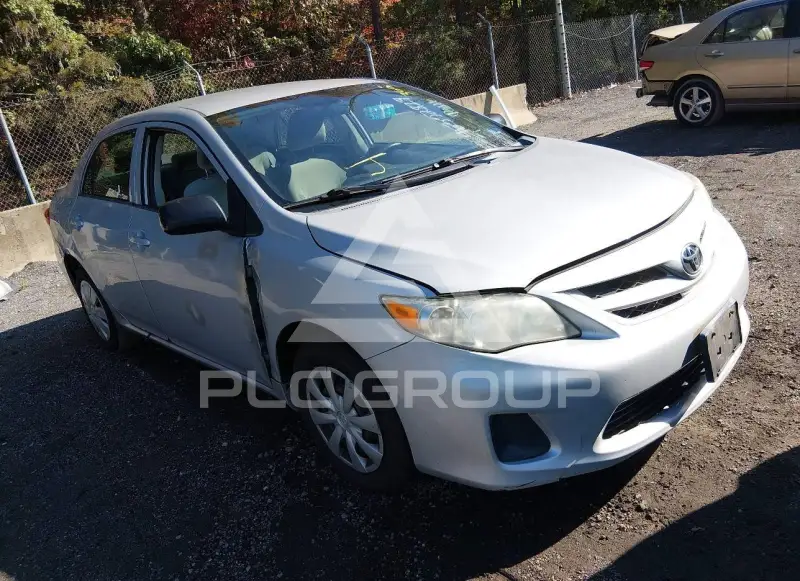 2013 Toyota COROLLA photo