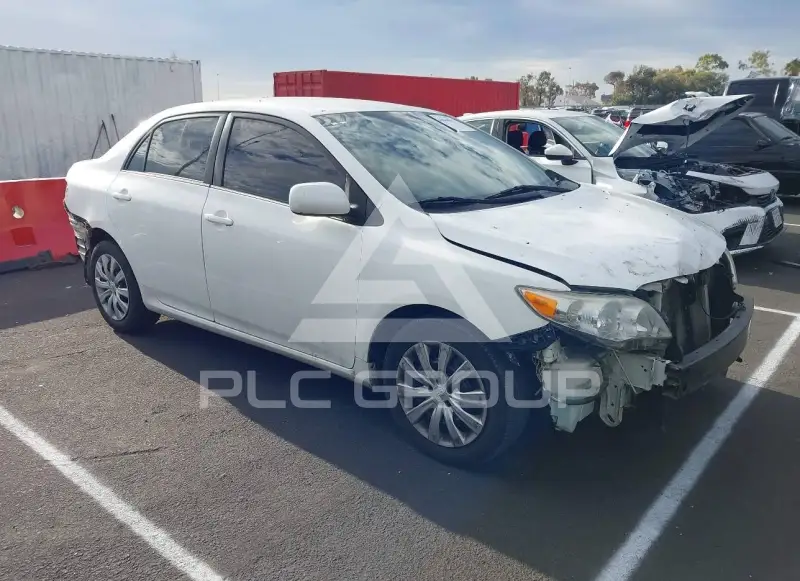 2013 Toyota COROLLA фото