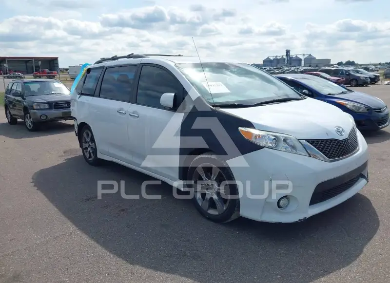 2013 Toyota SIENNA photo