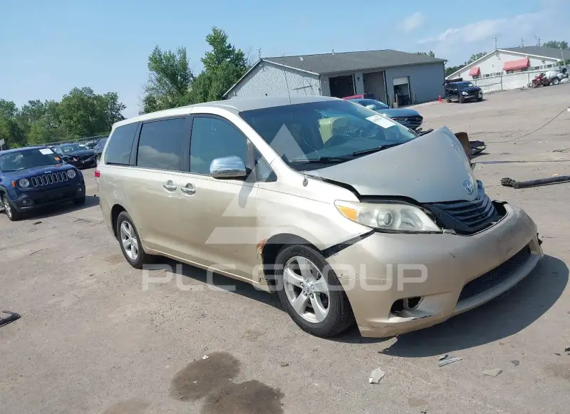 2013 Toyota SIENNA фото