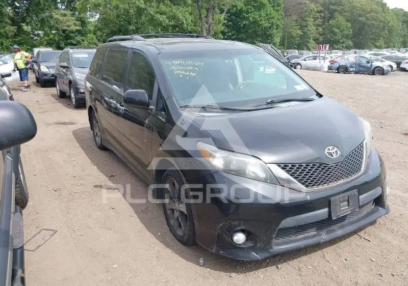 2013 Toyota SIENNA фото
