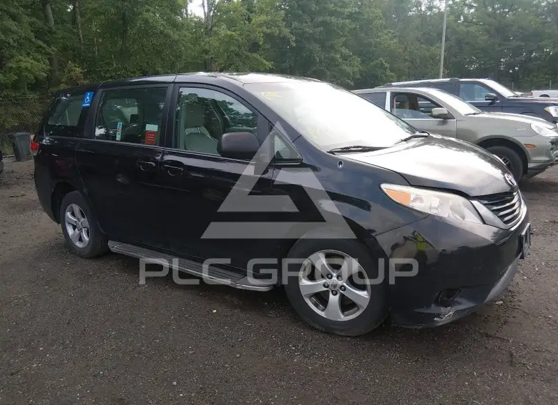 2013 Toyota SIENNA фото
