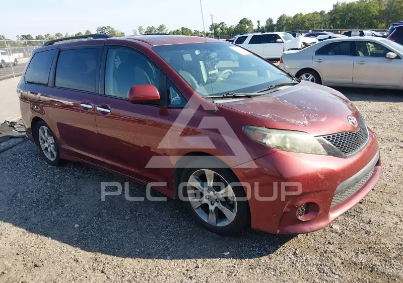 2013 Toyota SIENNA фото