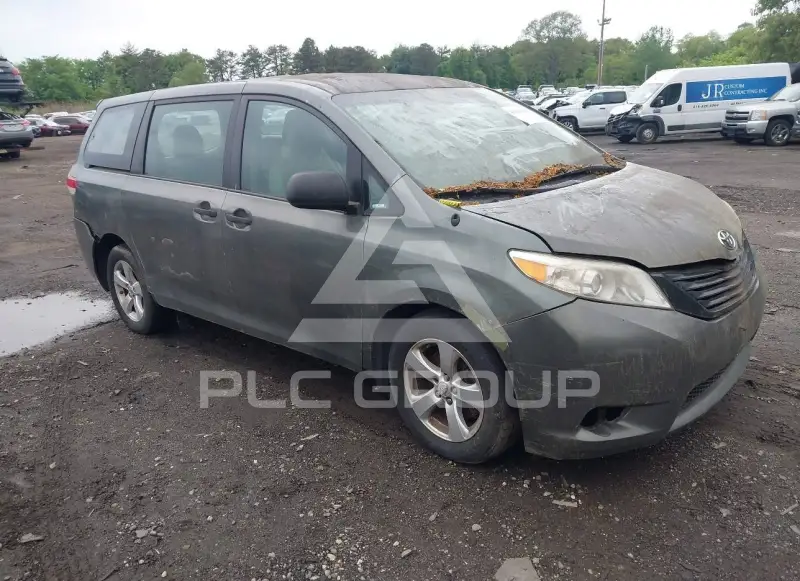 2013 Toyota SIENNA фото